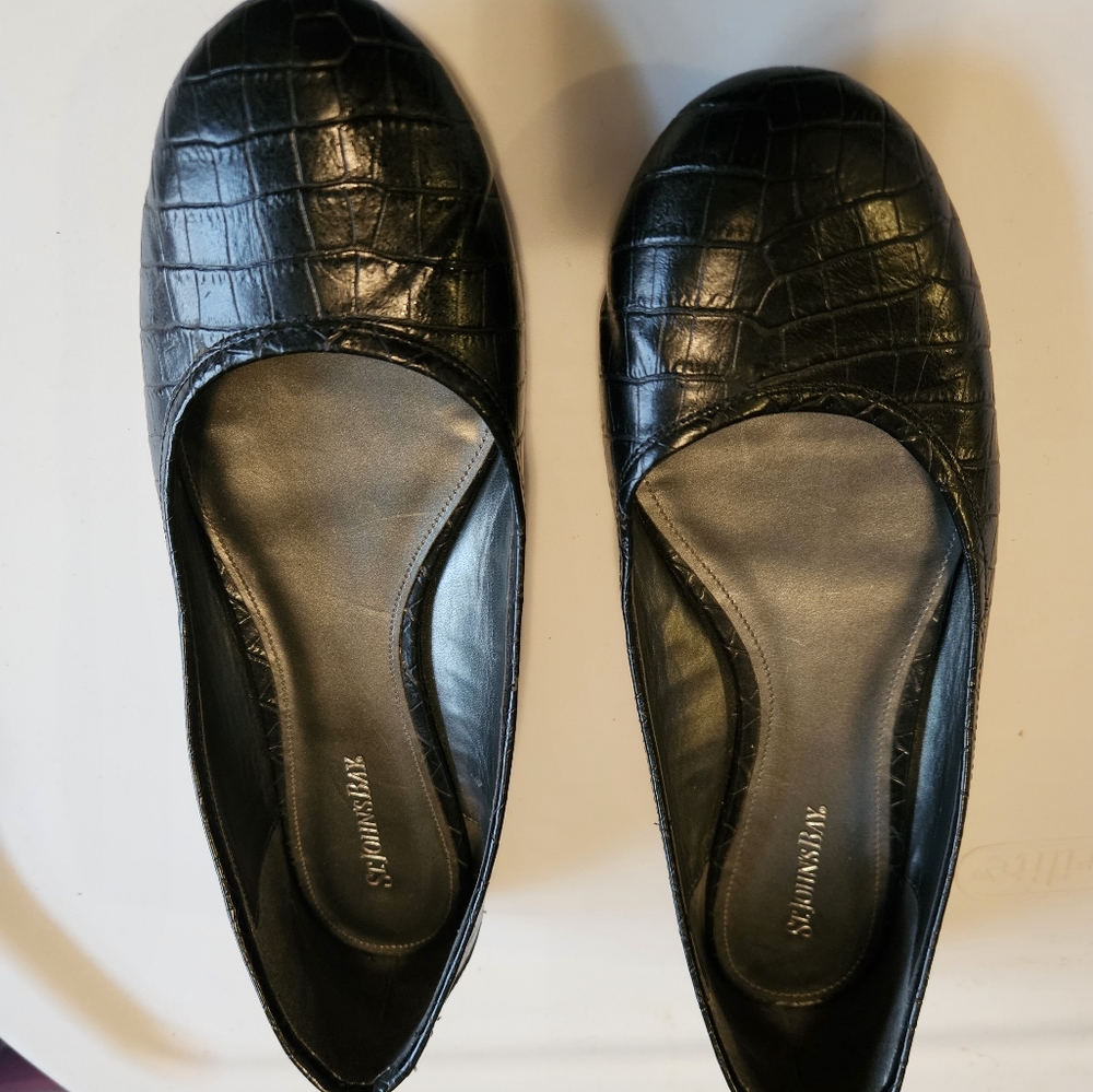 Women's flats